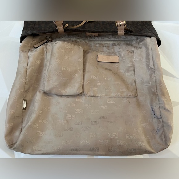 Michael Kors Signature Leather Jet Set Tote Brown Shoulder Bag - Picture 14 of 16